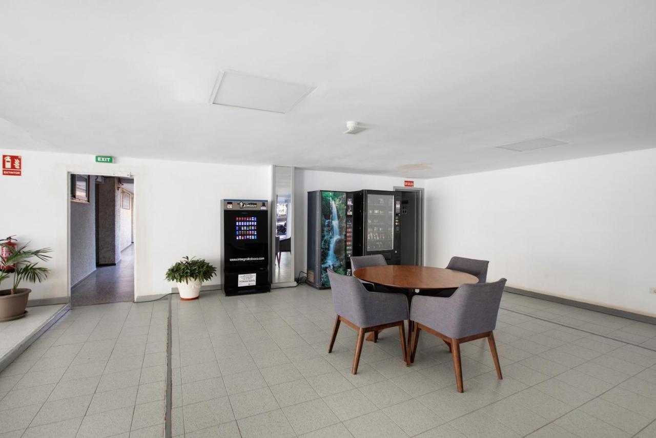 Apartment At 30 Mts From Sea Playa de las Americas  Bagian luar foto
